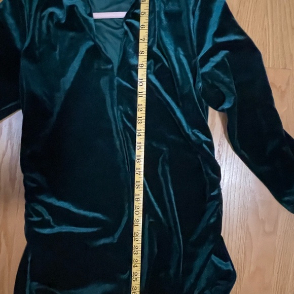 Luxurious Vince Camuto Dark Green Velvet Tunic - Picture 6 of 7